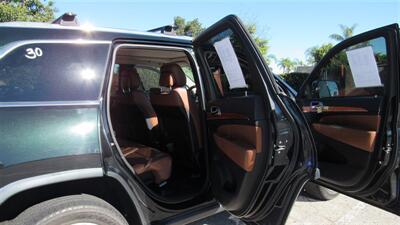2013 Jeep Grand Cherokee Overland   - Photo 17 - Downey, CA 90241