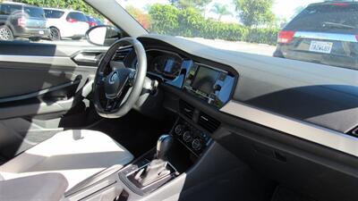 2021 Volkswagen Jetta R-Line   - Photo 23 - Downey, CA 90241