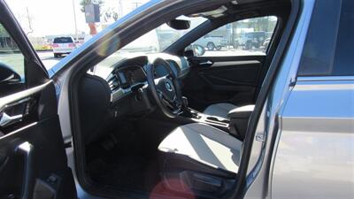 2021 Volkswagen Jetta R-Line   - Photo 7 - Downey, CA 90241