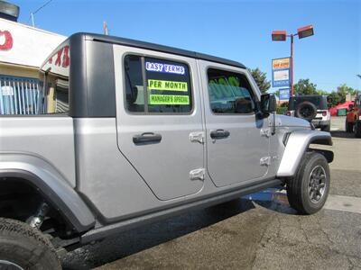 2020 Jeep Gladiator Overland   - Photo 29 - Downey, CA 90241