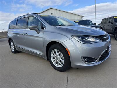 2020 Chrysler Pacifica Touring L Van