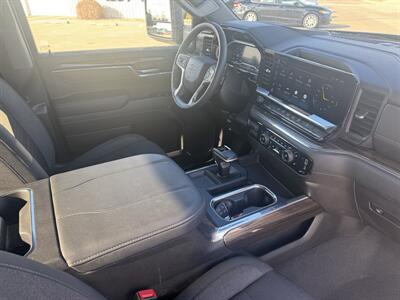 2024 Chevrolet Silverado 1500 RST Crew 4x4  Crew Cab 4x4 - Photo 16 - Lone Tree, IA 52755