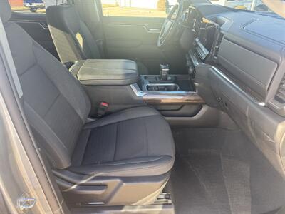 2024 Chevrolet Silverado 1500 RST Crew 4x4  Crew Cab 4x4 - Photo 15 - Lone Tree, IA 52755