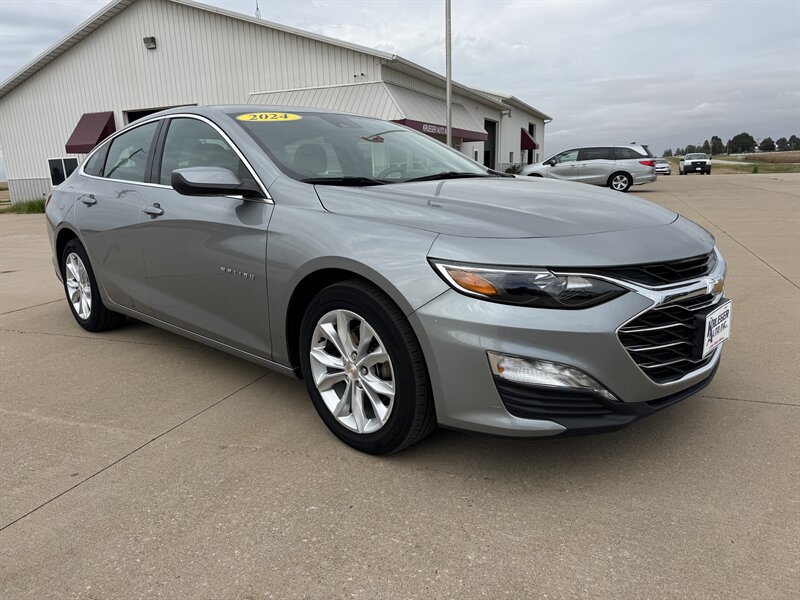 2024 Chevrolet Malibu LT   - Photo 1 - Lone Tree, IA 52755