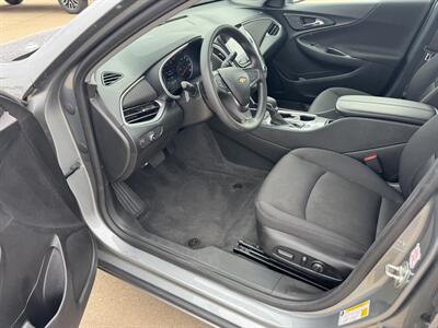 2024 Chevrolet Malibu LT   - Photo 11 - Lone Tree, IA 52755