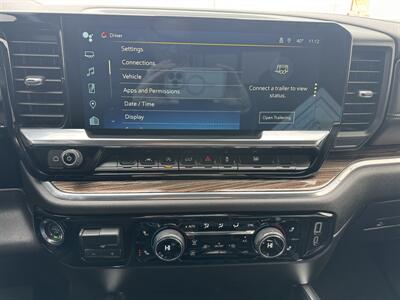 2024 Chevrolet Silverado 1500 RST Crew 4x4  Crew Cab 4x4 - Photo 11 - Lone Tree, IA 52755