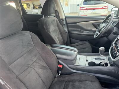 2017 Nissan Murano SV - Photo 15 - Lone Tree, IA 52755