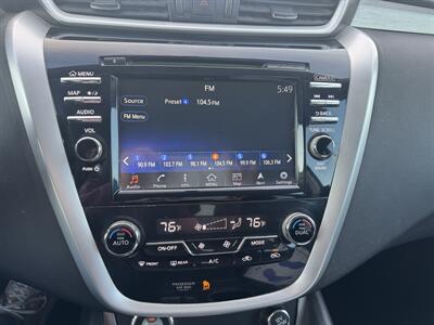 2017 Nissan Murano SV - Photo 11 - Lone Tree, IA 52755