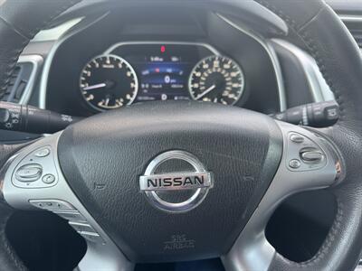2017 Nissan Murano SV - Photo 10 - Lone Tree, IA 52755