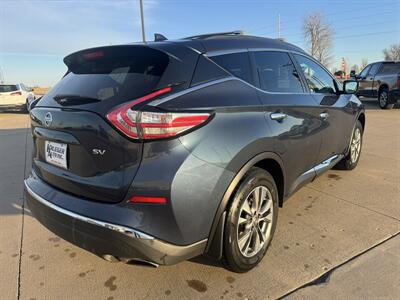 2017 Nissan Murano SV - Photo 5 - Lone Tree, IA 52755