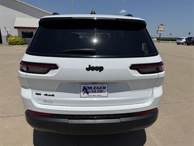 2022 Jeep Grand Cherokee L Altitude 4x4  4x4 - Photo 19 - Lone Tree, IA 52755