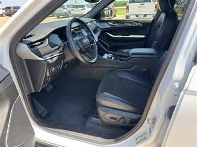 2022 Jeep Grand Cherokee L Altitude 4x4  4x4 - Photo 7 - Lone Tree, IA 52755