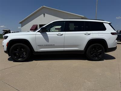 2022 Jeep Grand Cherokee L Altitude 4x4  4x4 - Photo 4 - Lone Tree, IA 52755