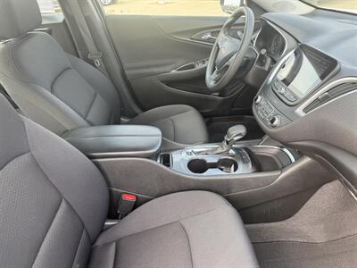 2023 Chevrolet Malibu LT   - Photo 16 - Lone Tree, IA 52755
