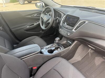 2023 Chevrolet Malibu LT   - Photo 15 - Lone Tree, IA 52755