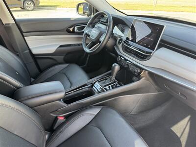 2022 Jeep Compass Limited  4x4 - Photo 14 - Lone Tree, IA 52755