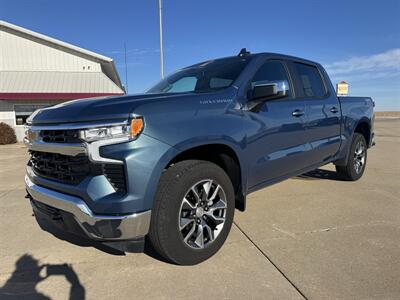 2024 Chevrolet Silverado 1500 LT Crew 4x4  Crew Cab 4x4 - Photo 2 - Lone Tree, IA 52755