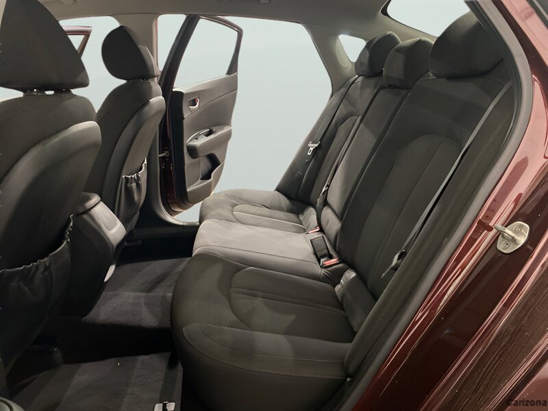 2016 Kia Optima LX - Photo 10 - Mesa, AZ 85201