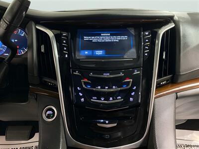 2020 Cadillac Escalade Luxury   - Photo 17 - Mesa, AZ 85201