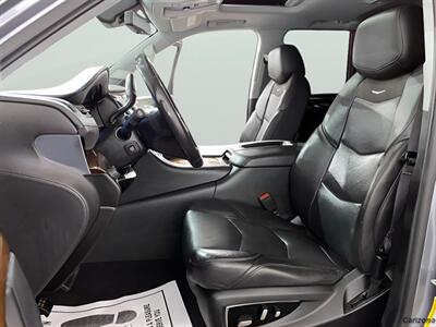 2020 Cadillac Escalade Luxury   - Photo 10 - Mesa, AZ 85201