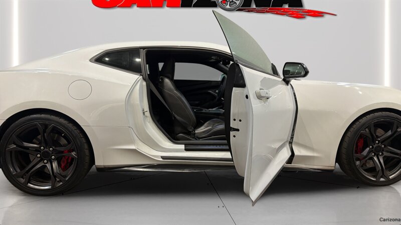 2018 Chevrolet Camaro SS 1SS - Photo 17 - Mesa, AZ 85201