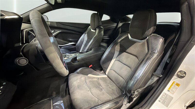 2018 Chevrolet Camaro SS 1SS - Photo 38 - Mesa, AZ 85201