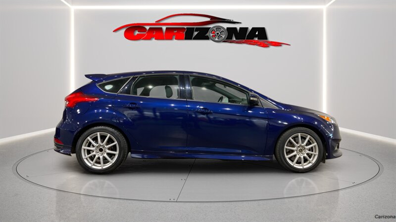 2016 Ford Focus ST   - Photo 1 - Mesa, AZ 85201