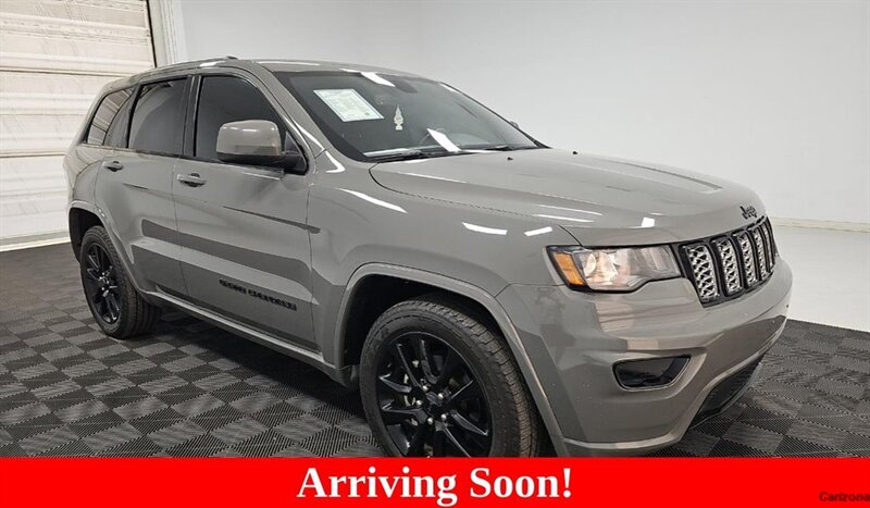 2019 Jeep Grand Cherokee Laredo   - Photo 1 - Mesa, AZ 85201