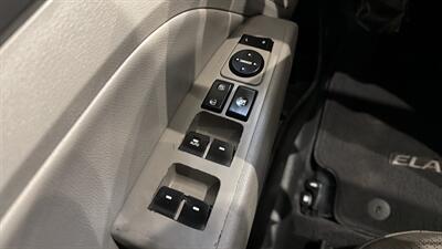 2017 Hyundai ELANTRA Limited   - Photo 19 - Mesa, AZ 85201