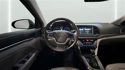 2017 Hyundai ELANTRA Limited   - Photo 16 - Mesa, AZ 85201