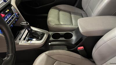 2017 Hyundai ELANTRA Limited   - Photo 26 - Mesa, AZ 85201