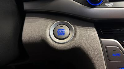 2017 Hyundai ELANTRA Limited   - Photo 24 - Mesa, AZ 85201