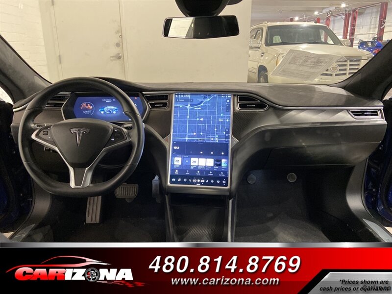2016 Tesla Model S 70D photo