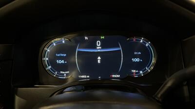 2016 Cadillac Escalade ESV Luxury   - Photo 29 - Mesa, AZ 85201