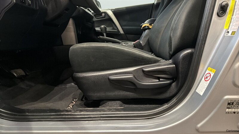 2016 Toyota RAV4 LE - Photo 20 - Mesa, AZ 85201