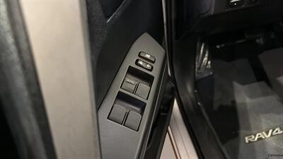 2016 Toyota RAV4 LE - Photo 19 - Mesa, AZ 85201