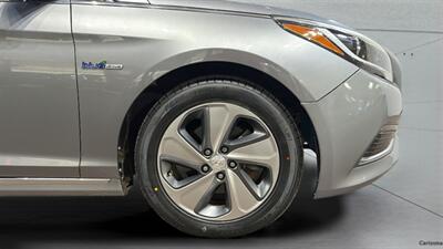 2017 Hyundai SONATA Hybrid Limited   - Photo 34 - Mesa, AZ 85201
