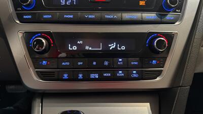2017 Hyundai SONATA Hybrid Limited   - Photo 28 - Mesa, AZ 85201