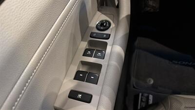 2017 Hyundai SONATA Hybrid Limited   - Photo 19 - Mesa, AZ 85201
