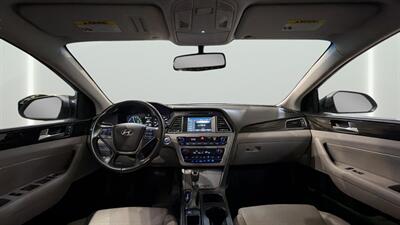 2017 Hyundai SONATA Hybrid Limited   - Photo 31 - Mesa, AZ 85201