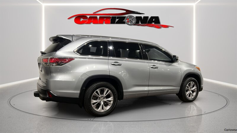 2015 Toyota Highlander XLE V6 - Photo 11 - Mesa, AZ 85201