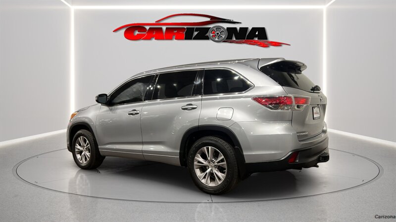 2015 Toyota Highlander XLE V6 - Photo 7 - Mesa, AZ 85201