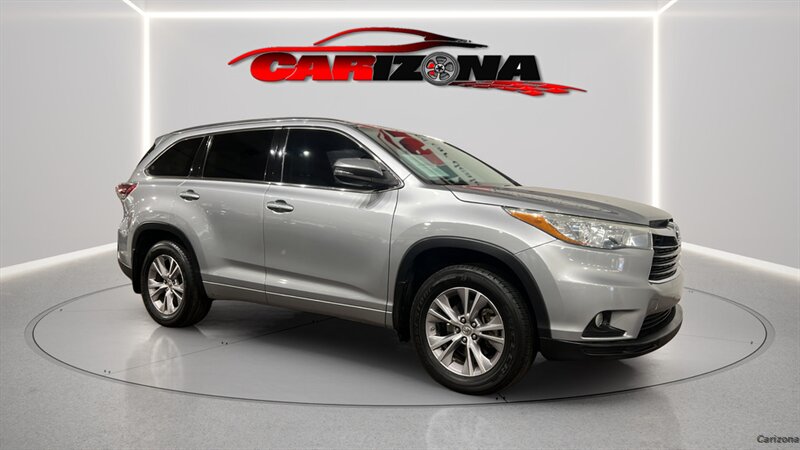 2015 Toyota Highlander XLE V6 - Photo 13 - Mesa, AZ 85201