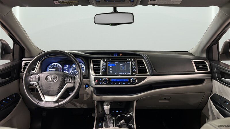 2015 Toyota Highlander XLE V6 - Photo 14 - Mesa, AZ 85201