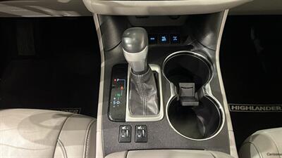 2015 Toyota Highlander XLE V6 - Photo 23 - Mesa, AZ 85201