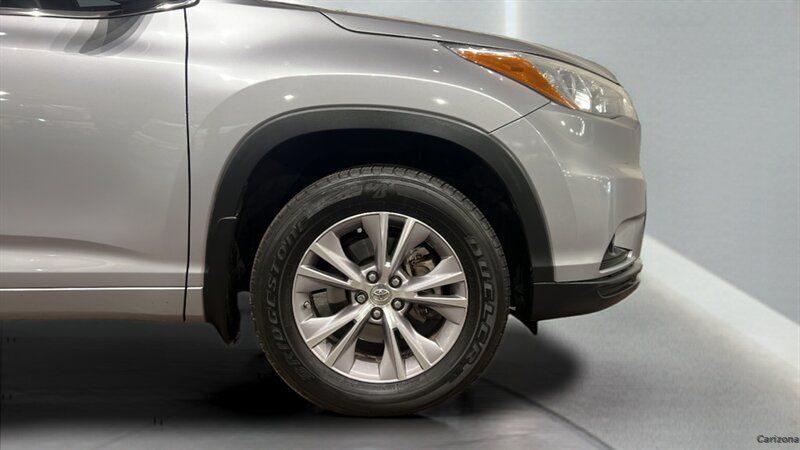 2015 Toyota Highlander XLE V6 - Photo 34 - Mesa, AZ 85201