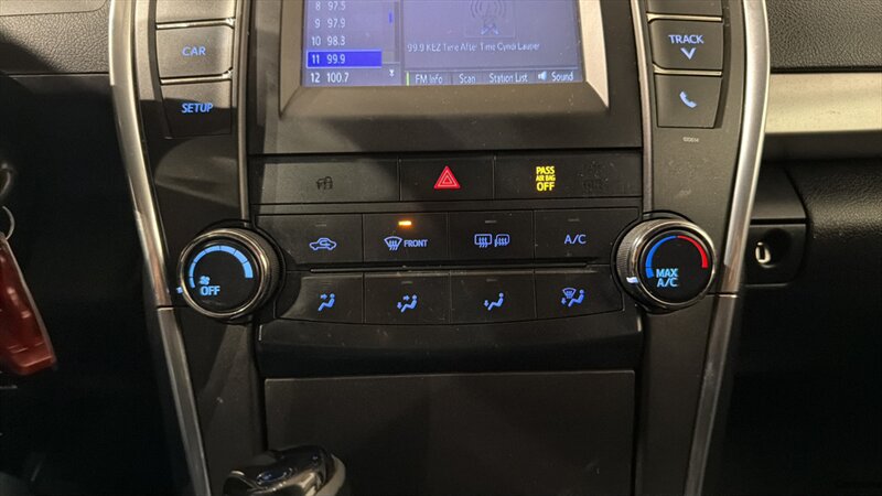 2016 Toyota Camry LE - Photo 28 - Mesa, AZ 85201