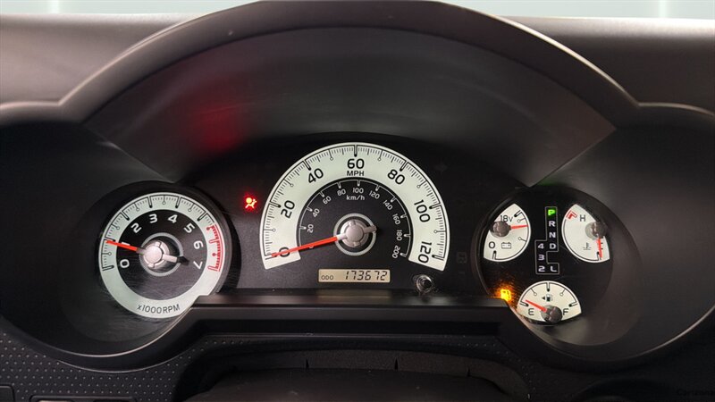 2010 Toyota FJ Cruiser - Photo 29 - Mesa, AZ 85201