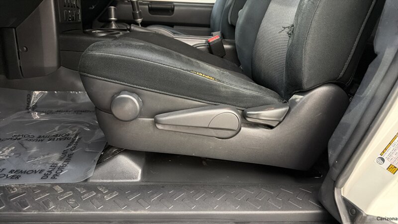 2010 Toyota FJ Cruiser - Photo 20 - Mesa, AZ 85201