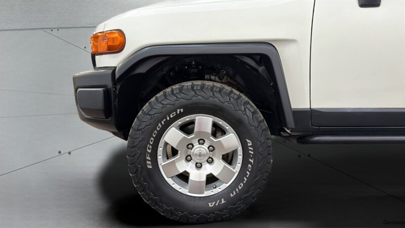 2010 Toyota FJ Cruiser - Photo 35 - Mesa, AZ 85201